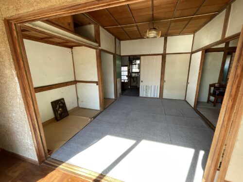 (居間)