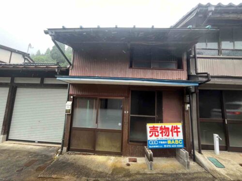 【中古】富山市八尾町諏訪町2519