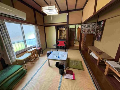 (居間)